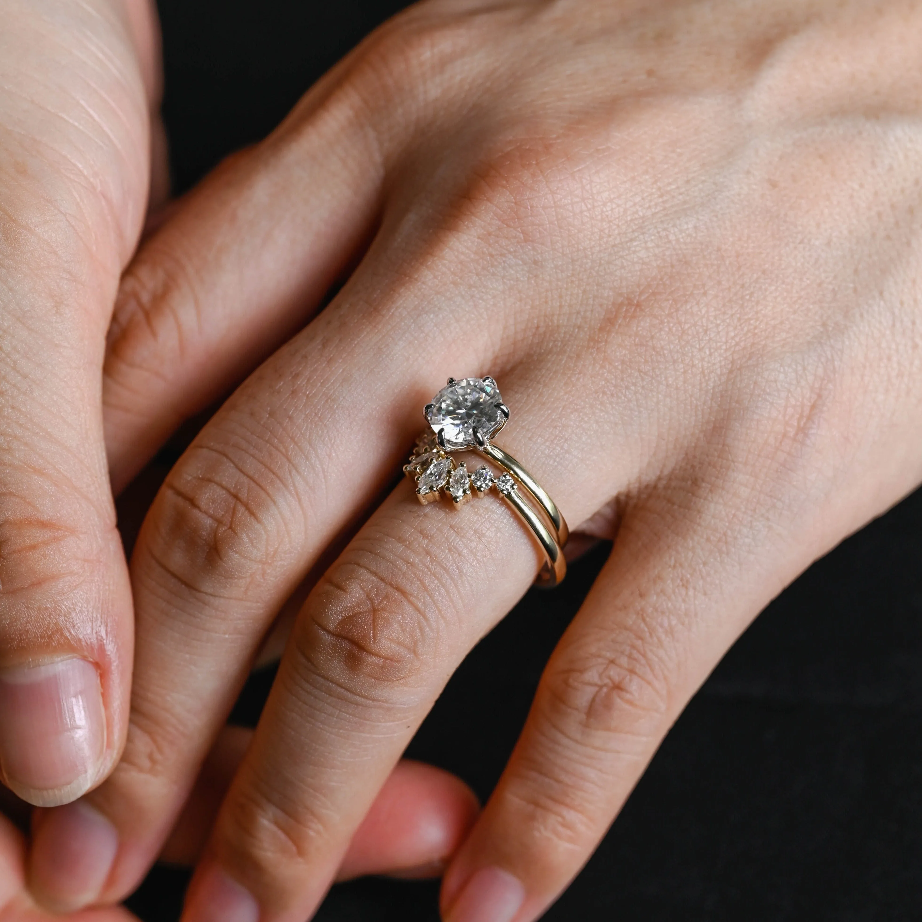 Solid Gold Curved Crown Stacking Moissanite Wedding Band sold by Causyou product image thumbnail 3