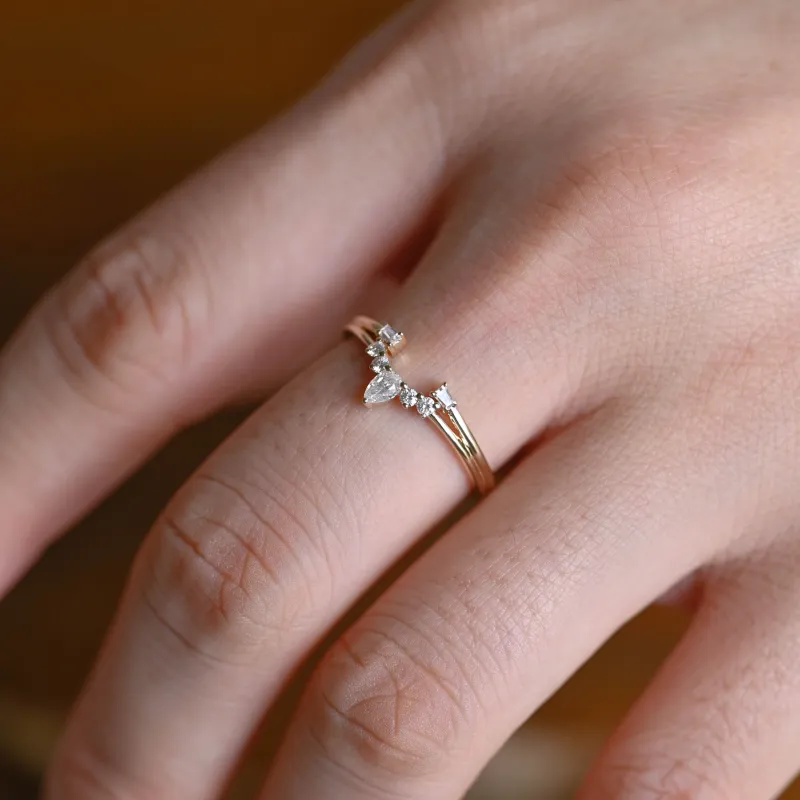 Solid Gold Curved Pear & Round Moissanite Wedding Band made by Causyou