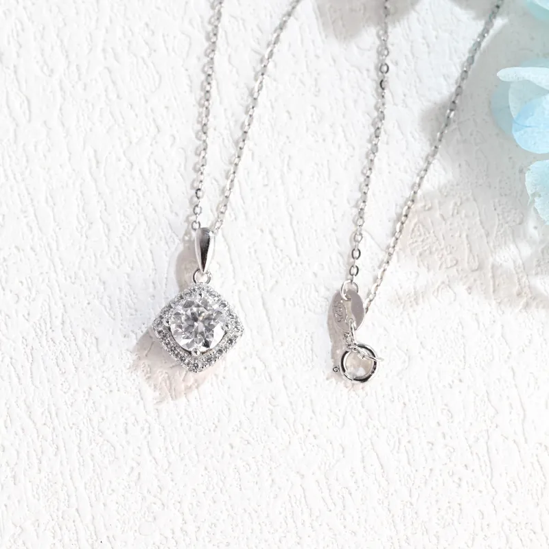 Solid Gold Vintage Style Halo Round Cut Moissanite Pendant made by Causyou