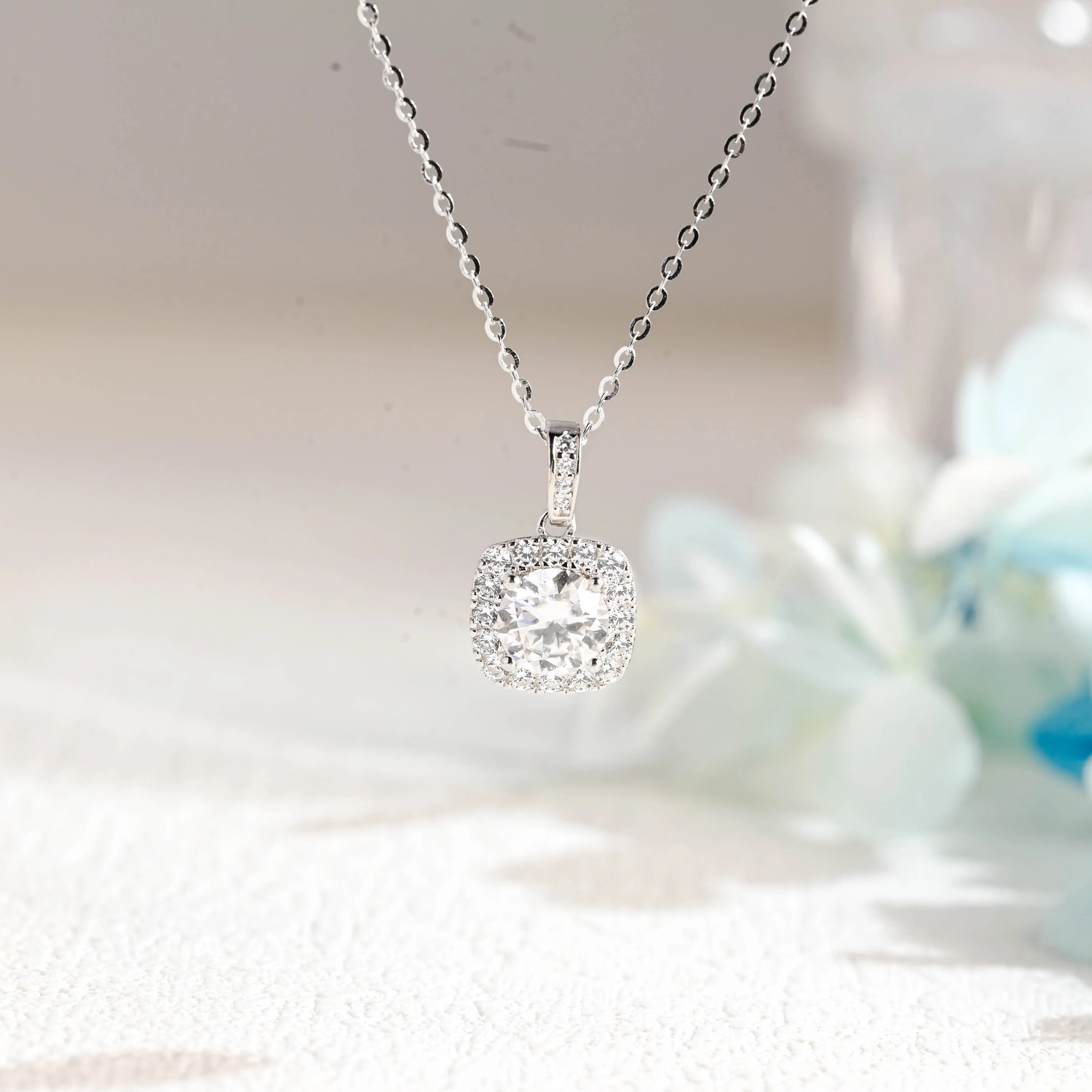 Solid Gold Halo Round Cut Moissanite Pendant sold by Causyou product image thumbnail 5