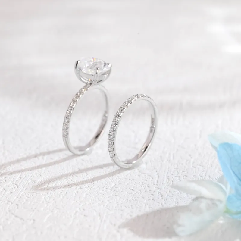 Solid Gold Oval Moissanite Engagement Ring and Wedding Ring Bridal Set made by Causyou
