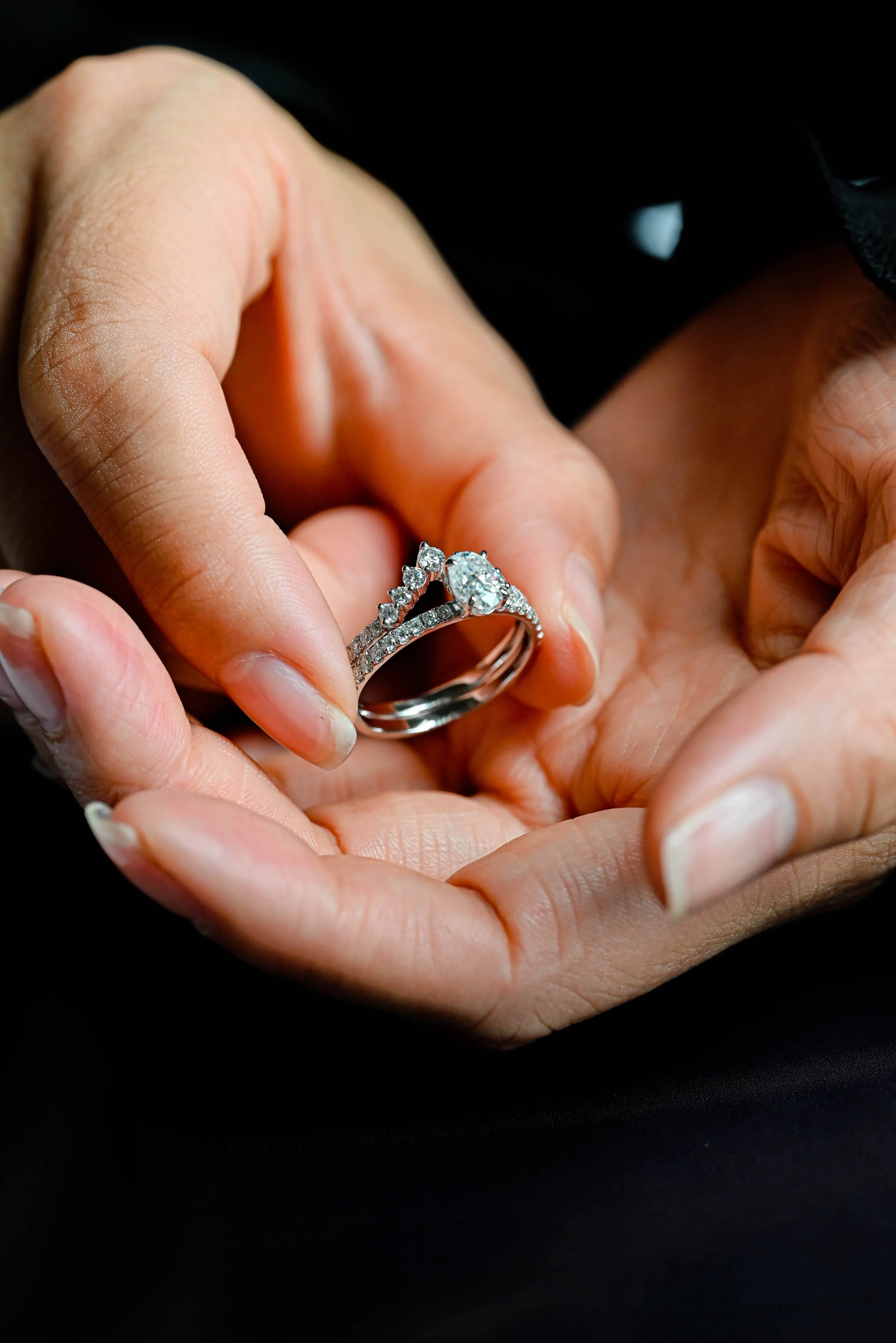 Solid Gold Oval Moissanite Engagement Ring & Wedding Ring Bridal Set sold by Causyou product image thumbnail 4