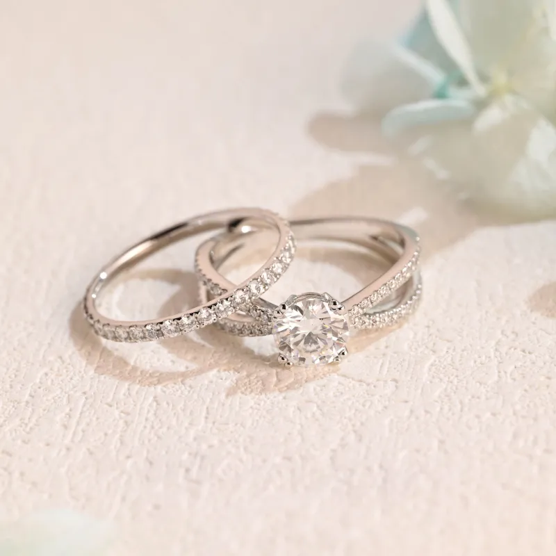 Solid Gold Crossover Round Cut Moissanite Engagement Ring Bridal Set made by Causyou