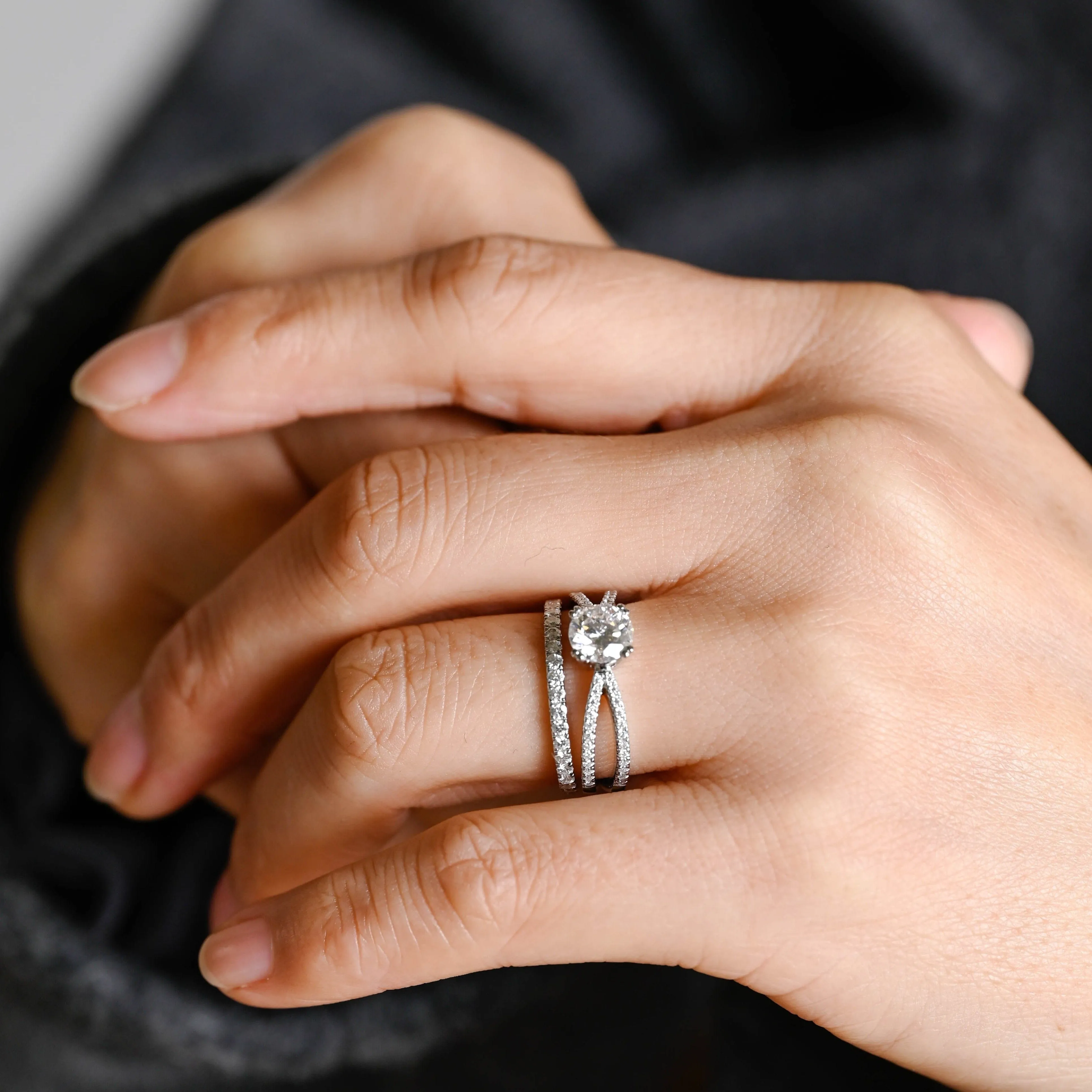 Solid Gold Crossover Round Cut Moissanite Engagement Ring Bridal Set sold by Causyou product image thumbnail 4