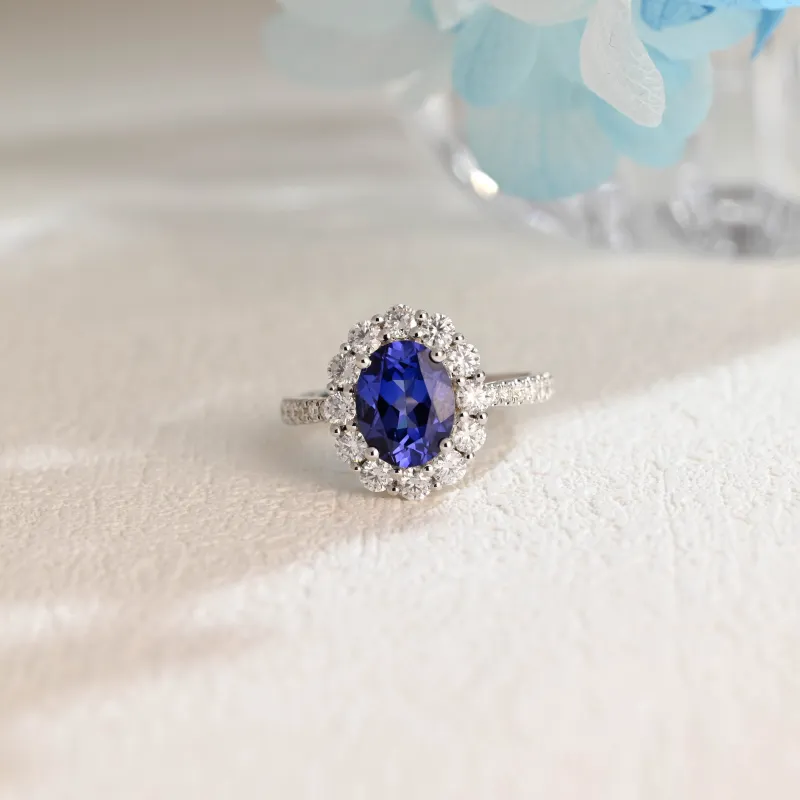 Solid Gold Halo Oval Cut Lab Grown Blue Sapphire Engagement Ring made by Causyou