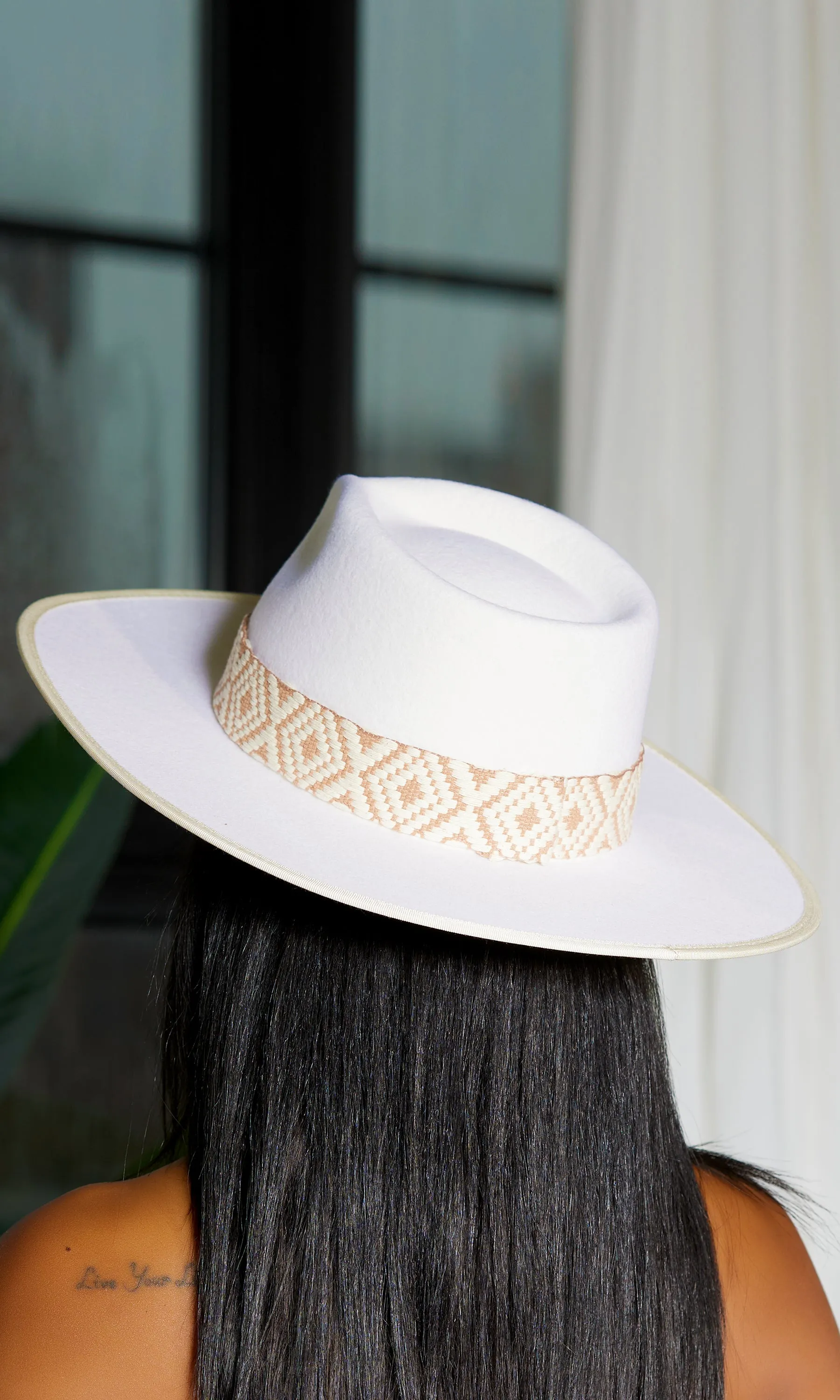 Trendsetter 2 | Banded - off white sold by Cutely Covered product image thumbnail 2