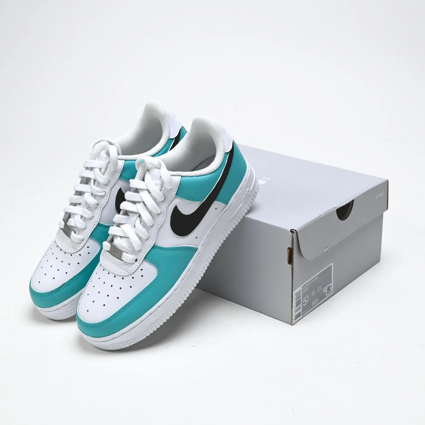 Tiffany Blue Air Force 1 (US M5.5/W7) sold by Drippy Custom Many product image thumbnail 2