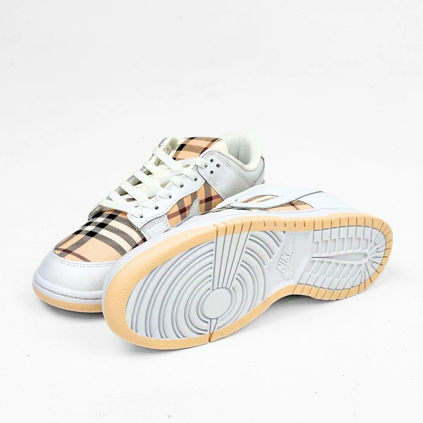 Premium Burberry Dunks Low sold by Drippy Custom Many product image thumbnail 3