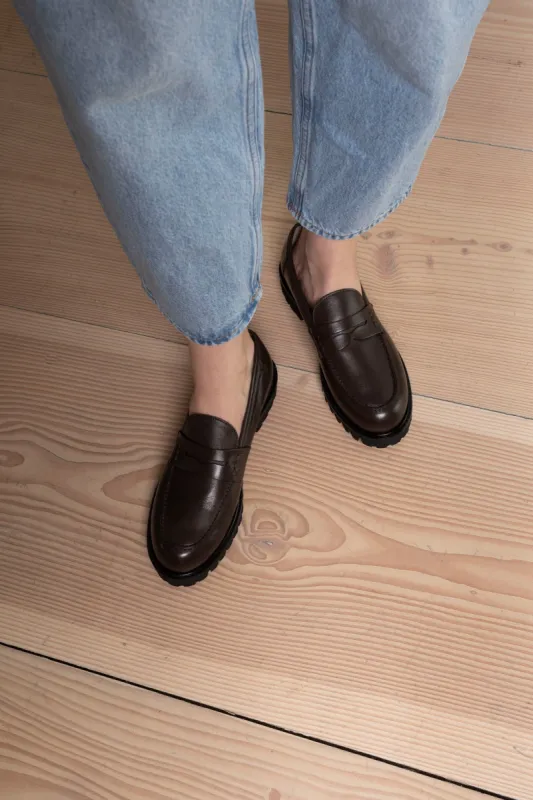 Linda Leather Loafers made by DUCIE