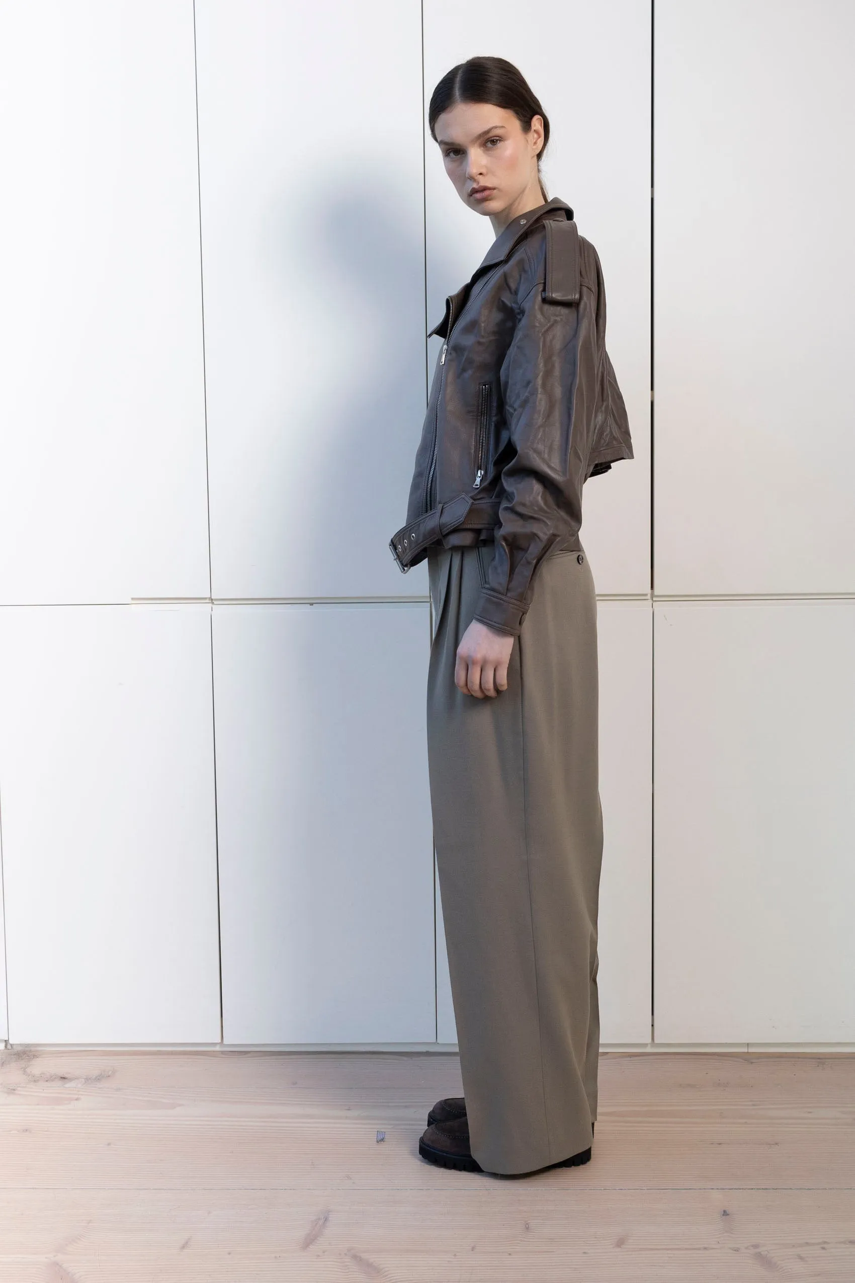 Serpa Plain Leather Jacket sold by DUCIE product image thumbnail 3