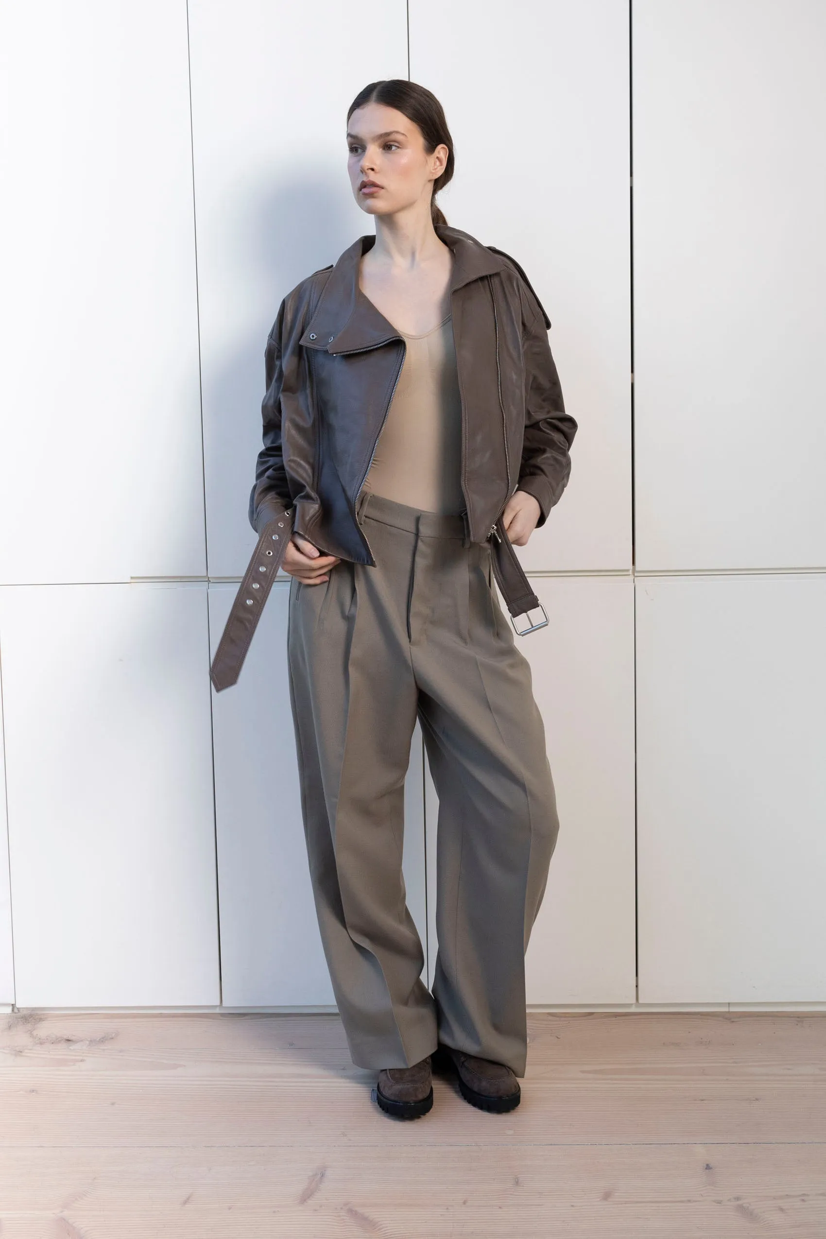 Serpa Plain Leather Jacket sold by DUCIE product image thumbnail 2