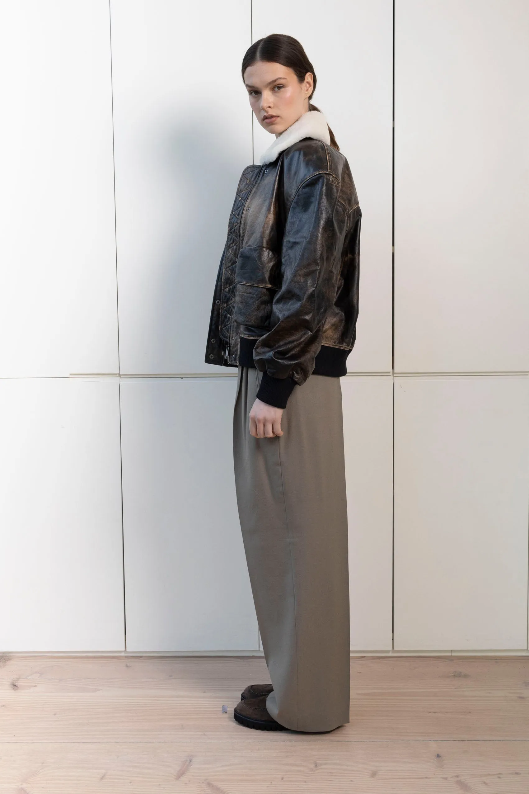 Mila Distressed Leather Bomber Jacket With Shearling Collar sold by DUCIE product image thumbnail 2