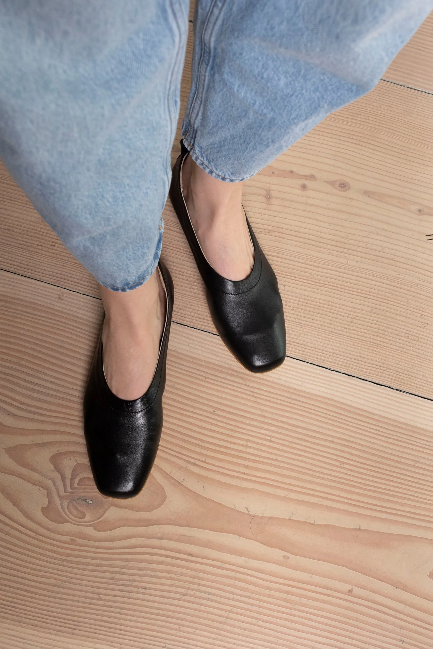 Betty Leather Pumps sold by DUCIE product image thumbnail 2