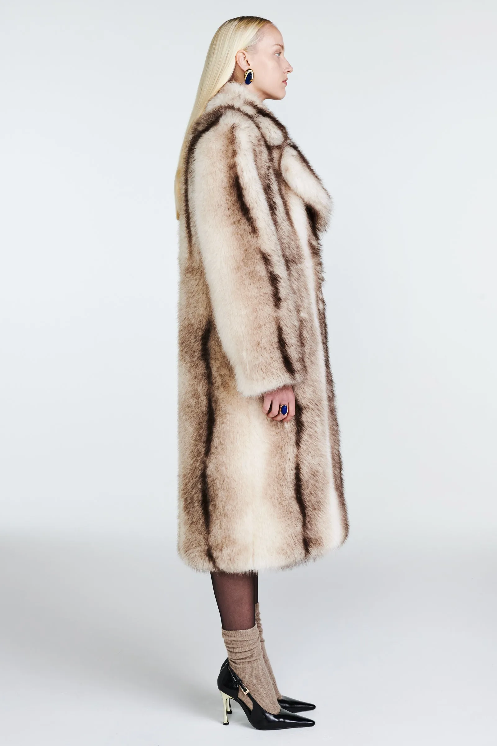 Celia Fur Coat sold by DUCIE product image thumbnail 3
