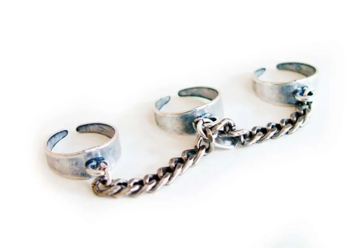 Triplet rings with silver chains sold by Maiden-Art