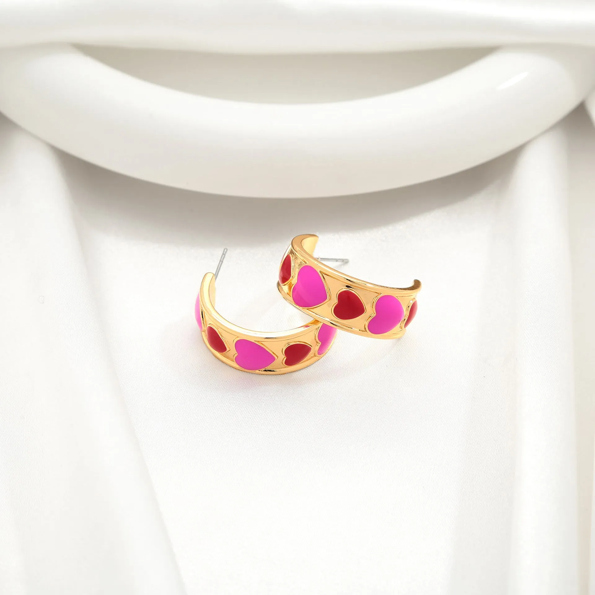 Colored oil-dripping C-shaped earrings, dopamine colored earrings, fashionable and elegant, niche ear rings, Internet celebrity Instagram sold by Maiden-Art product image thumbnail 2