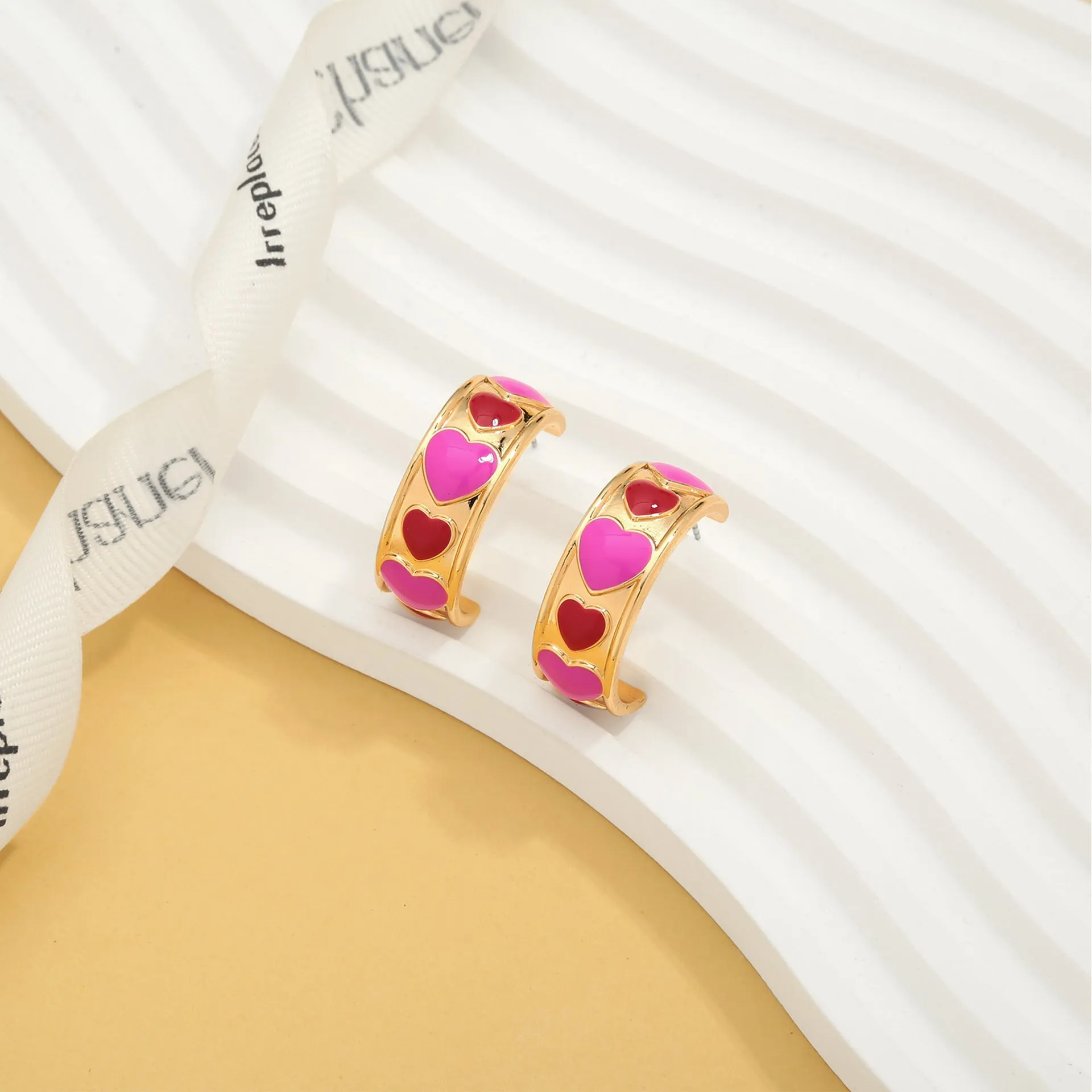 Colored oil-dripping C-shaped earrings, dopamine colored earrings, fashionable and elegant, niche ear rings, Internet celebrity Instagram sold by Maiden-Art product image thumbnail 4