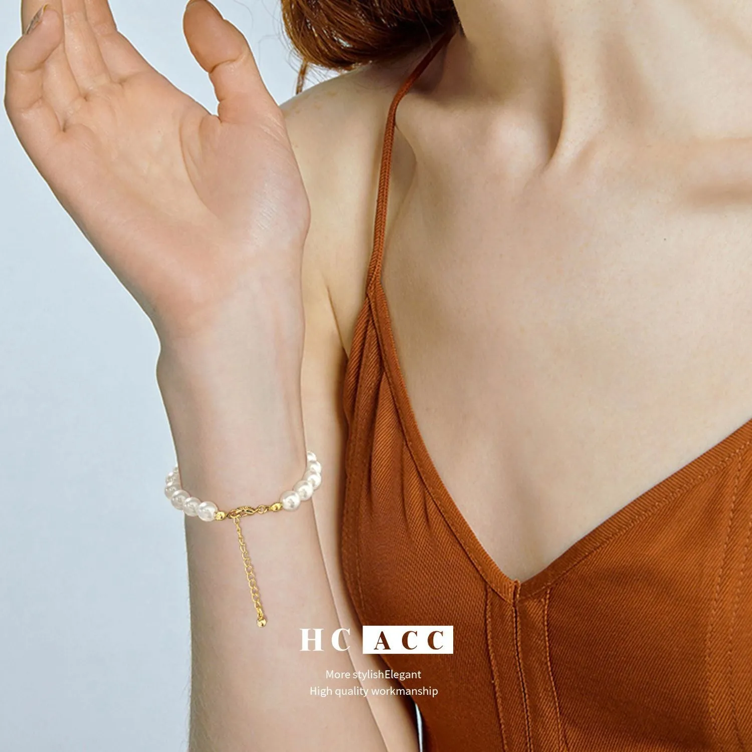 European and American Style Light Luxury Niche High-end Bowknot Pendant Pearl Bracelet Women's Retro Elegant All-match Jewelry Bracelet sold by Maiden-Art product image thumbnail 4
