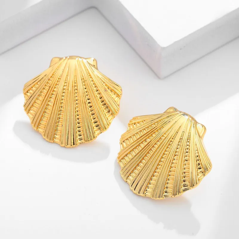 Earrings with high-end feel, starfish shells, ins earrings, metallic shell earrings, light luxury earrings made by Maiden-Art