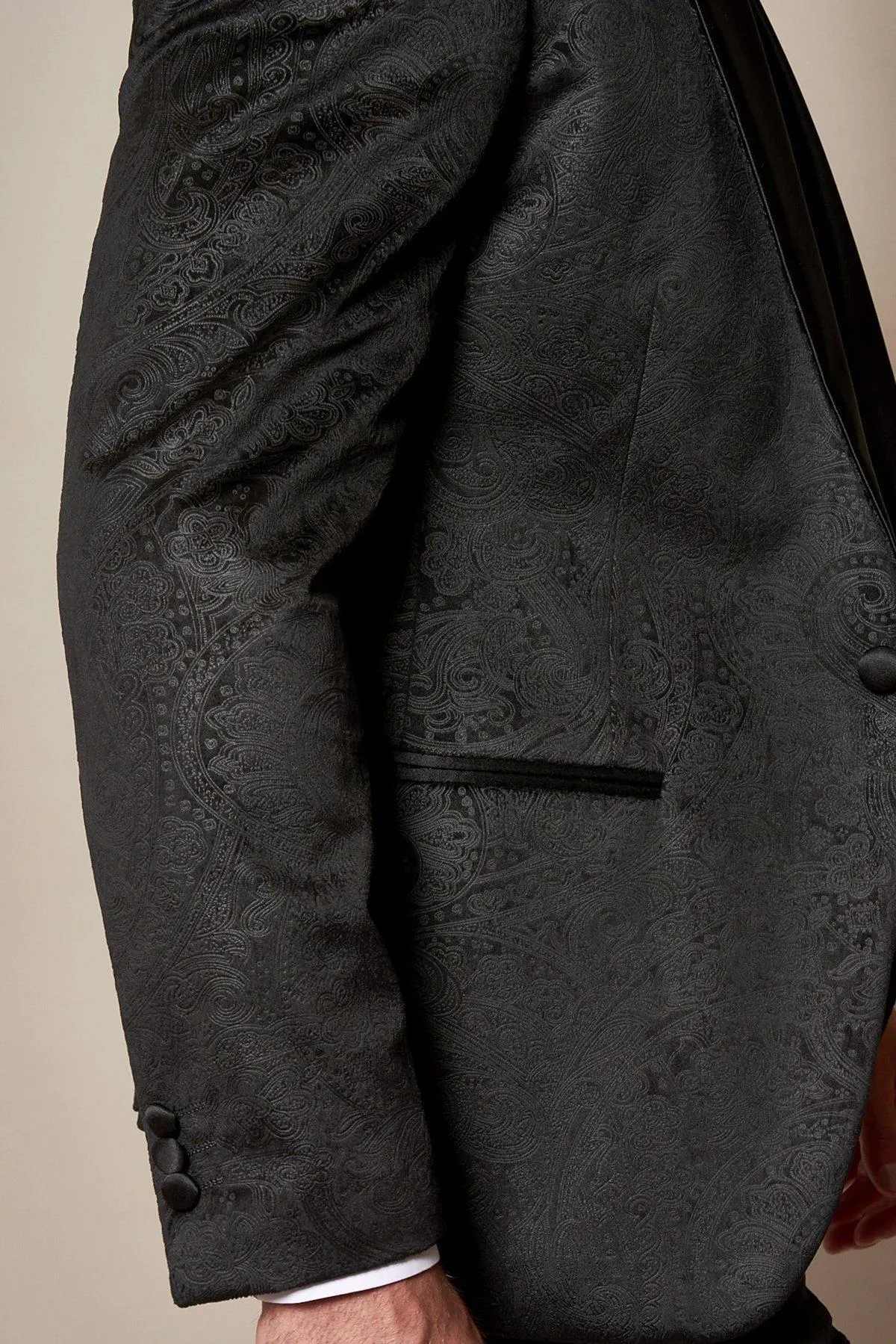 Emmerdale's Danny Miller (Aaron Dingle) in Simon Black Velvet Blazer sold by Marc Darcy product image thumbnail 4