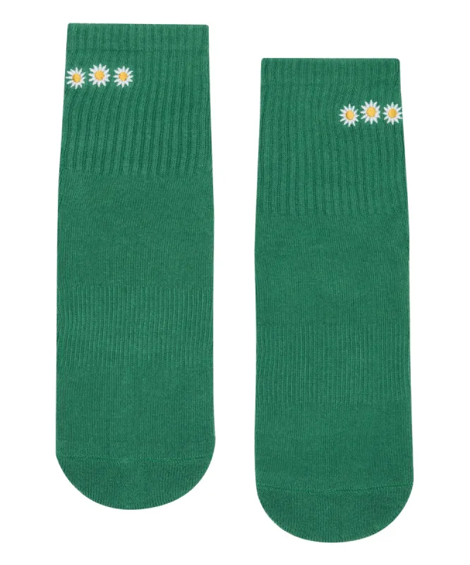 Crew Non Slip Grip Socks - Daisy Chain made by MoveActive
