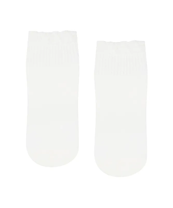Quarter Crew Non Slip Grip Socks - Snow Ruffle sold by MoveActive