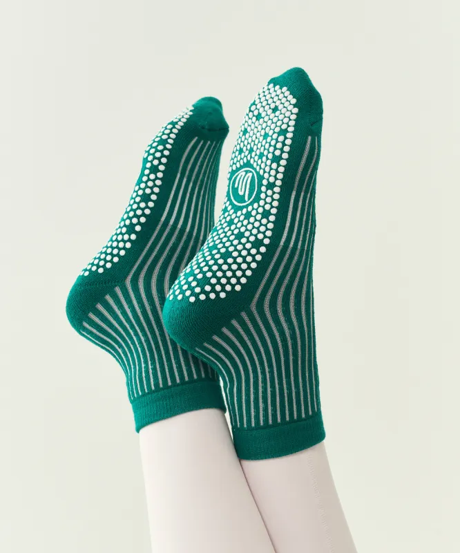 Quarter Crew Non Slip Grip Socks - Ribbed Emerald sold by MoveActive