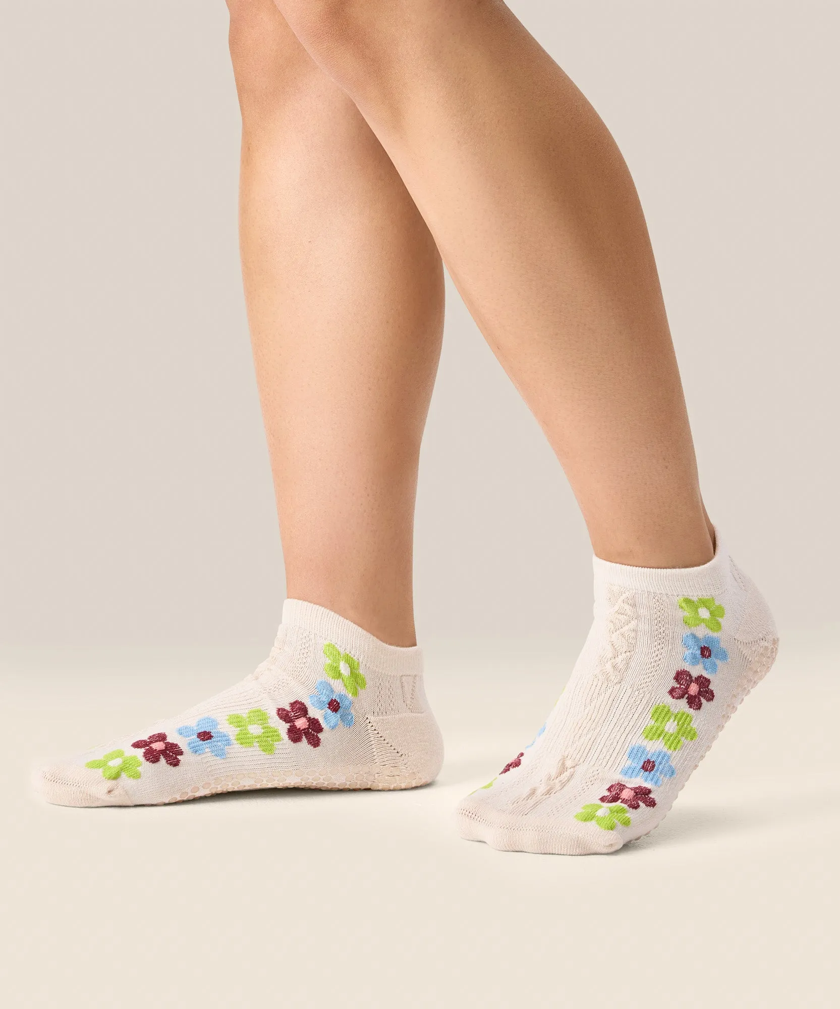 Classic Low Rise Grip Socks - Fiesta Blanca sold by MoveActive