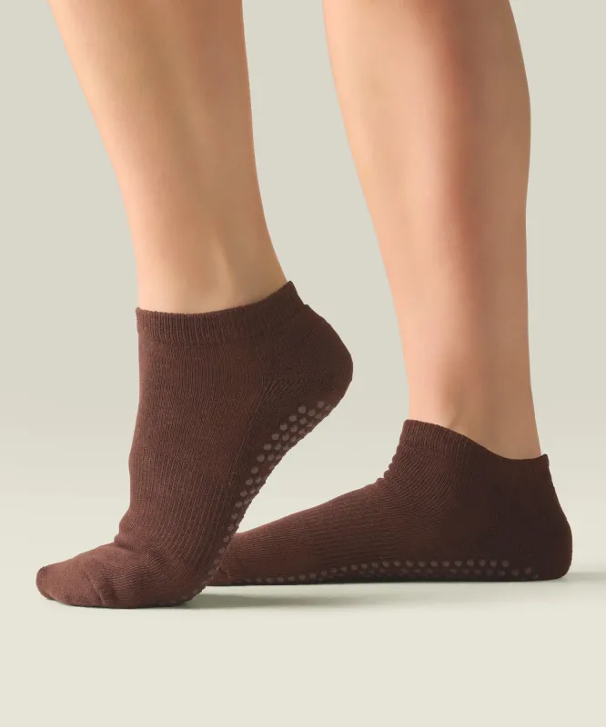 Classic Low Rise Grip Socks - Espresso sold by MoveActive