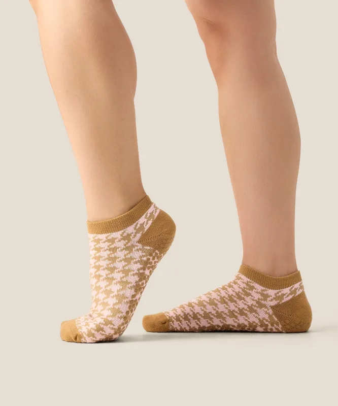 Low Rise Grip Socks - Houndstooth Blush made by MoveActive