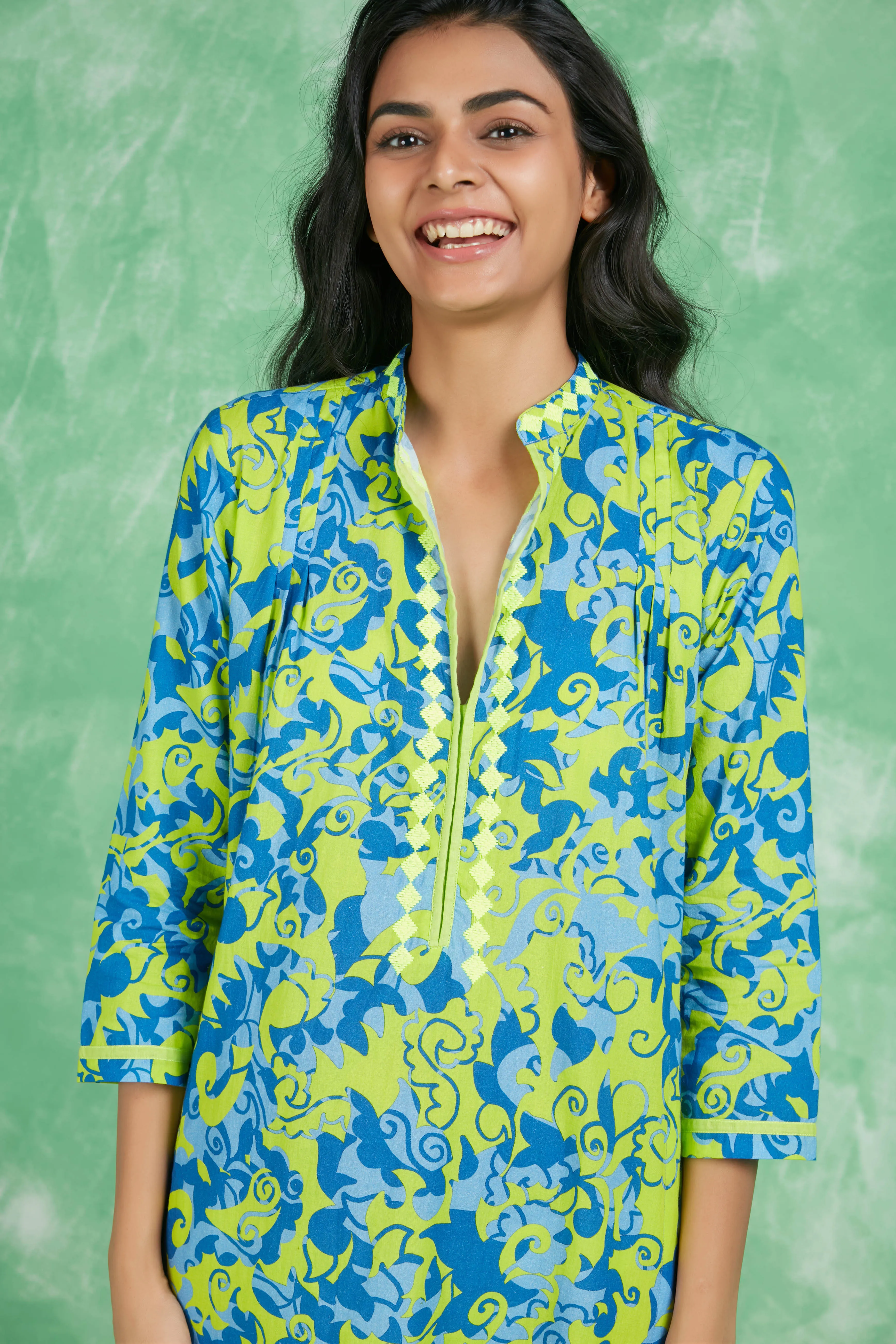 CLORINDA LONG KURTA KASAIMA GREEN sold by Ro's Garden product image thumbnail 4