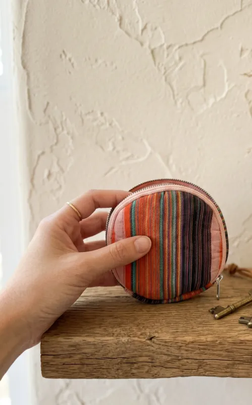 ROUND POUCH MARES PINK made by Ro's Garden