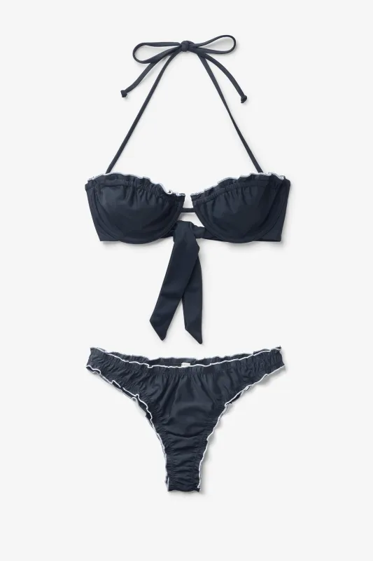 Lake & Sea sold by Seaquelle