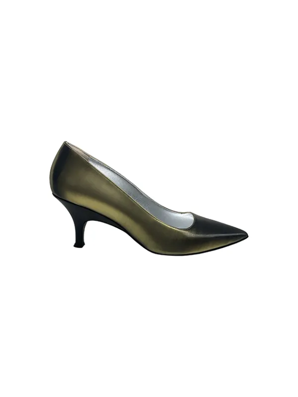 alcott high pump sold by Suzanne Rae