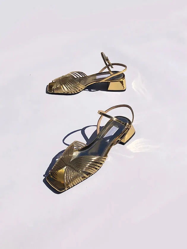 70s low sandal sold by Suzanne Rae