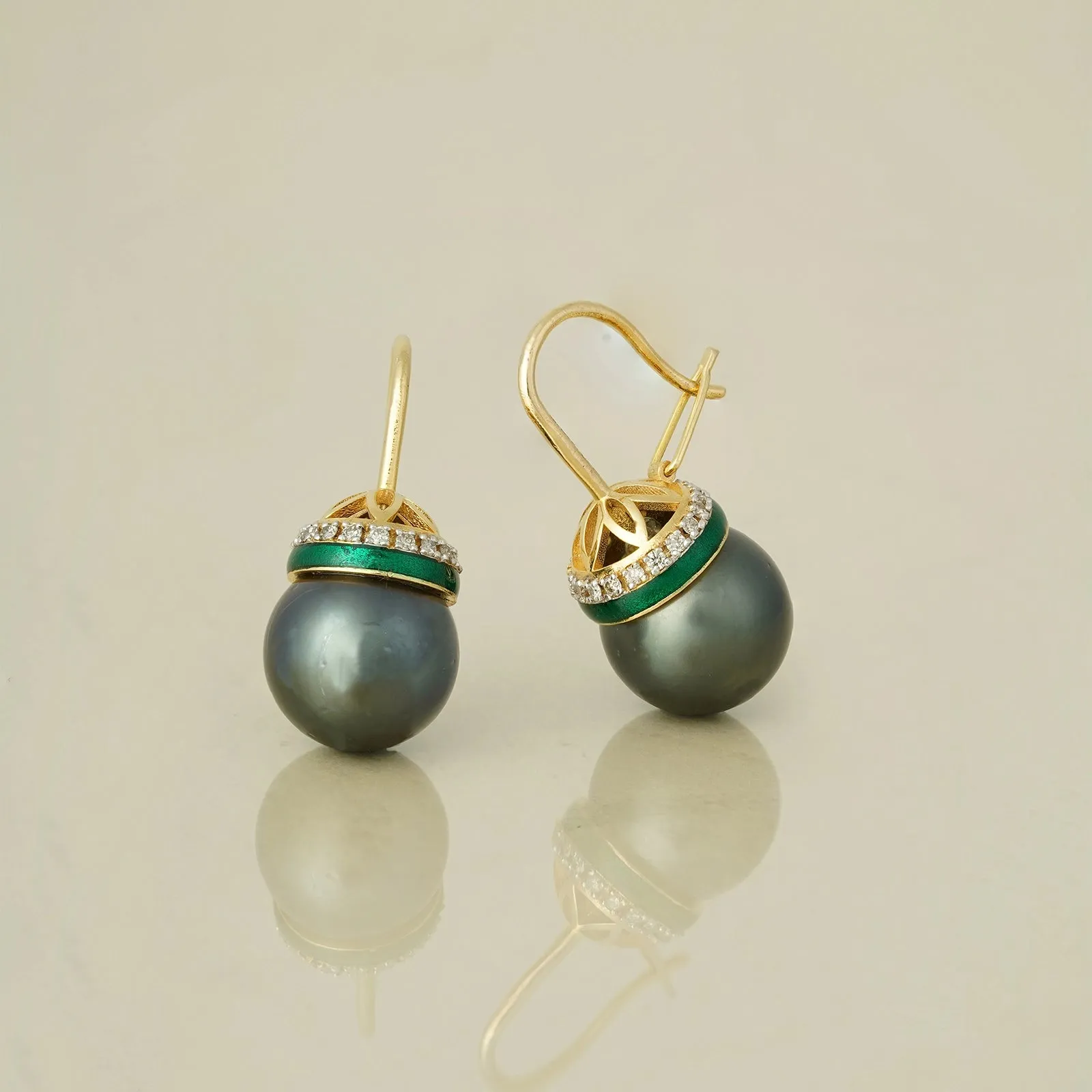 Chloe Tahitian Pearl Earrings sold by Vibe With Moi product image thumbnail 2