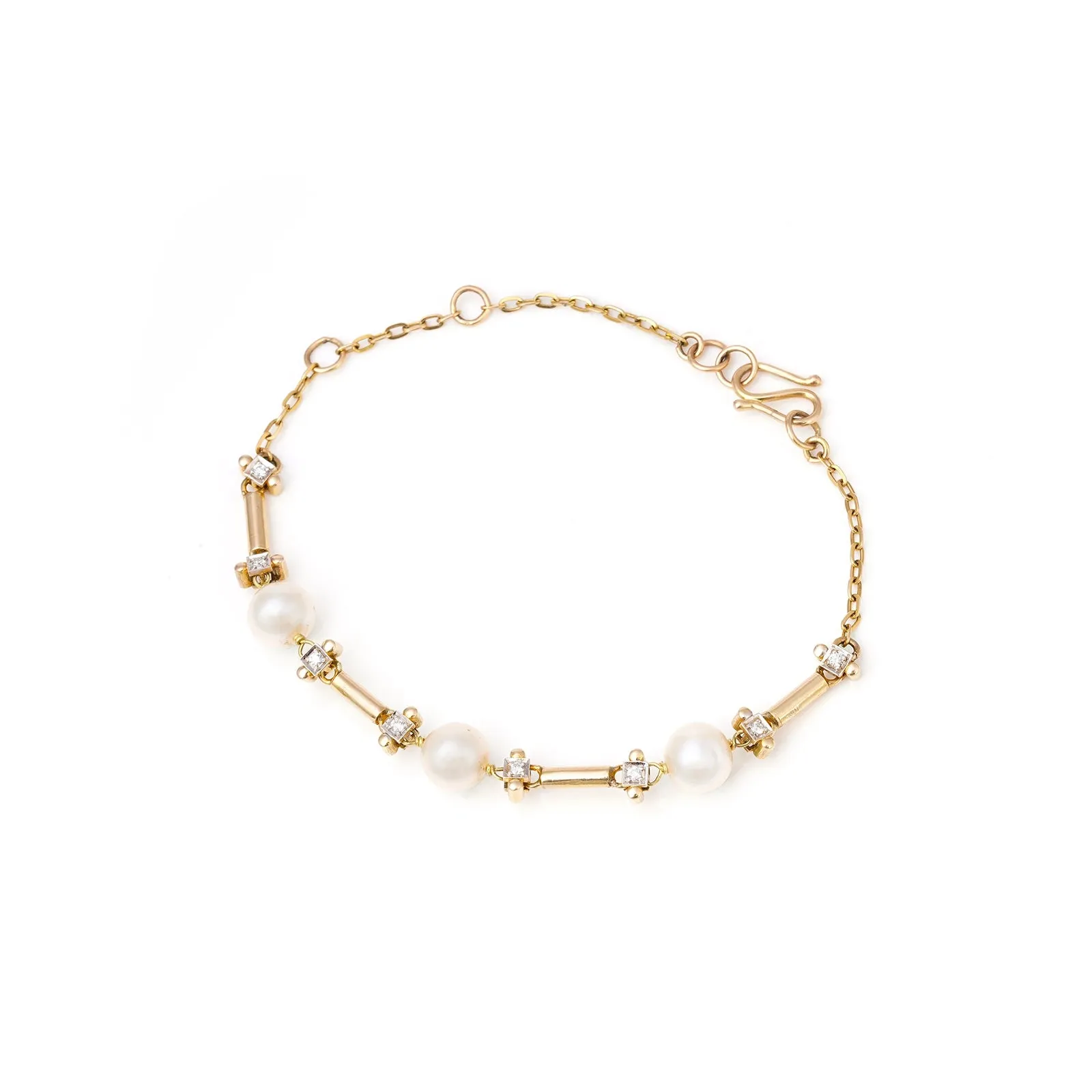 Shae Bracelet sold by Vibe With Moi