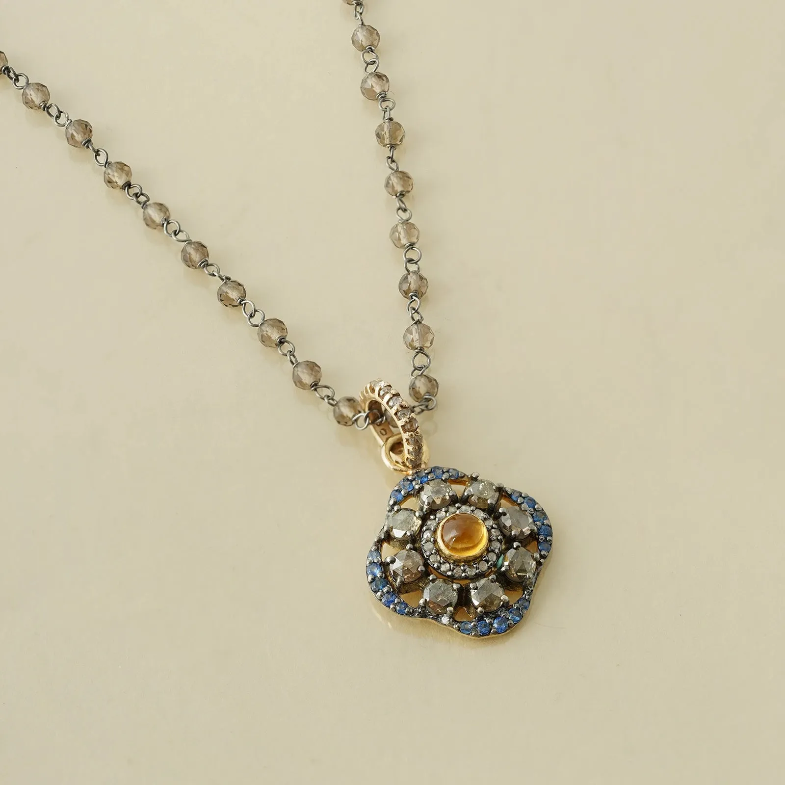 Riza Pendant Necklace sold by Vibe With Moi product image thumbnail 3