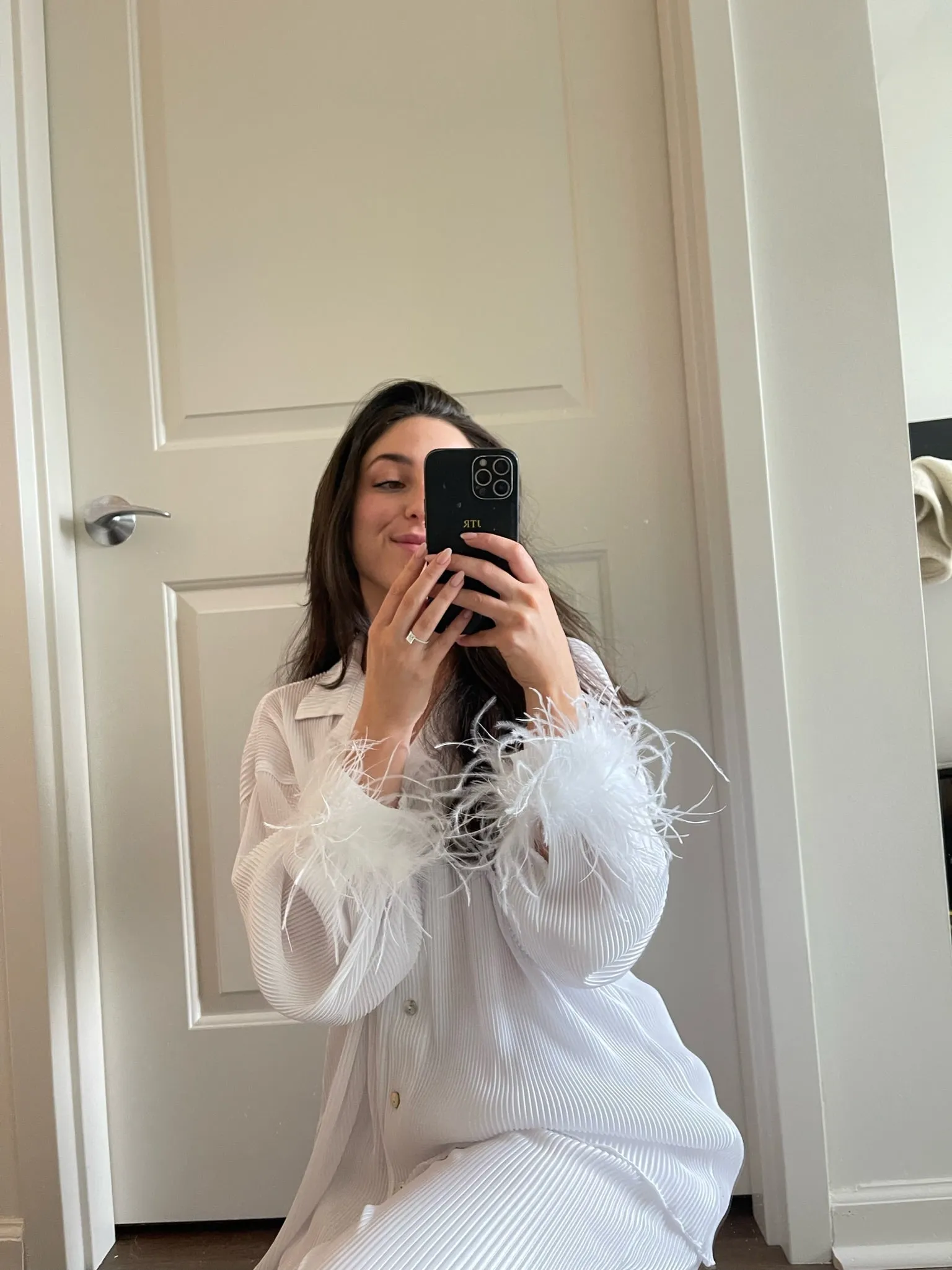 Dove Detachable Feather Cuffs (Set of 2) sold by waverles product image thumbnail 2