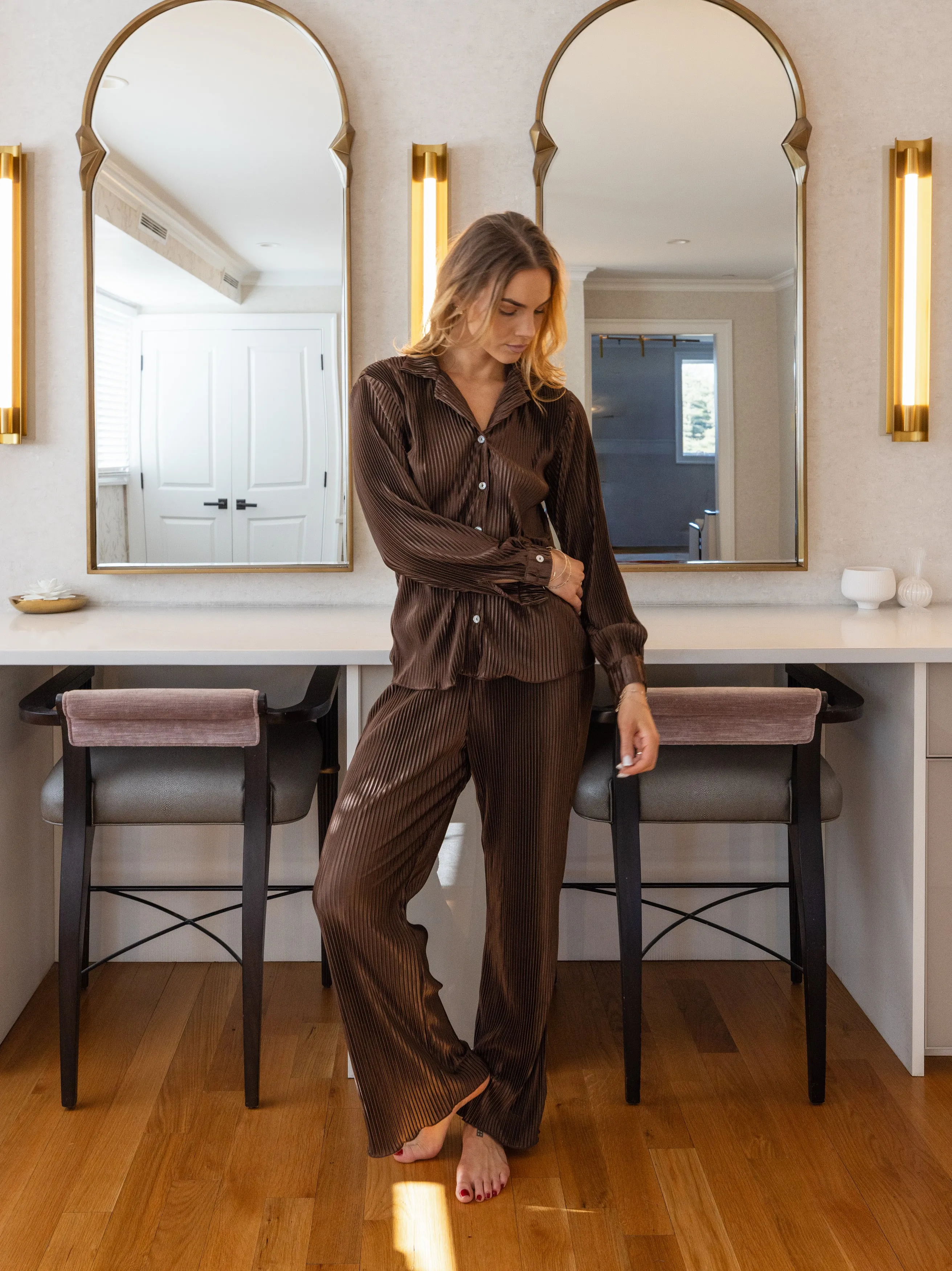 Pleated Set in Espresso sold by waverles product image thumbnail 2