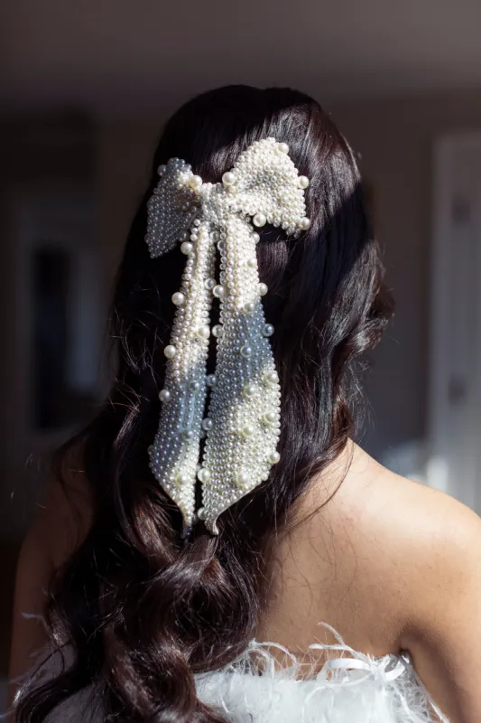 Daphne Pearl Bow sold by waverles