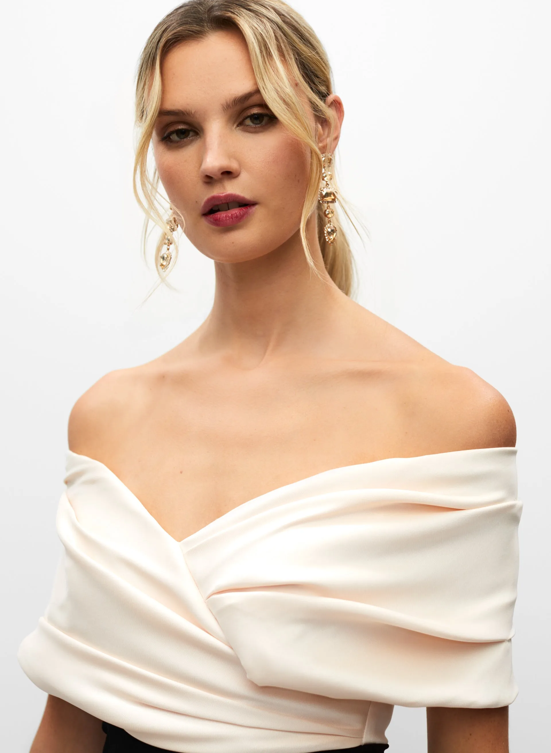 Contrast Sweetheart Wrap Neck Dress sold by Melanie Lyne product image thumbnail 4