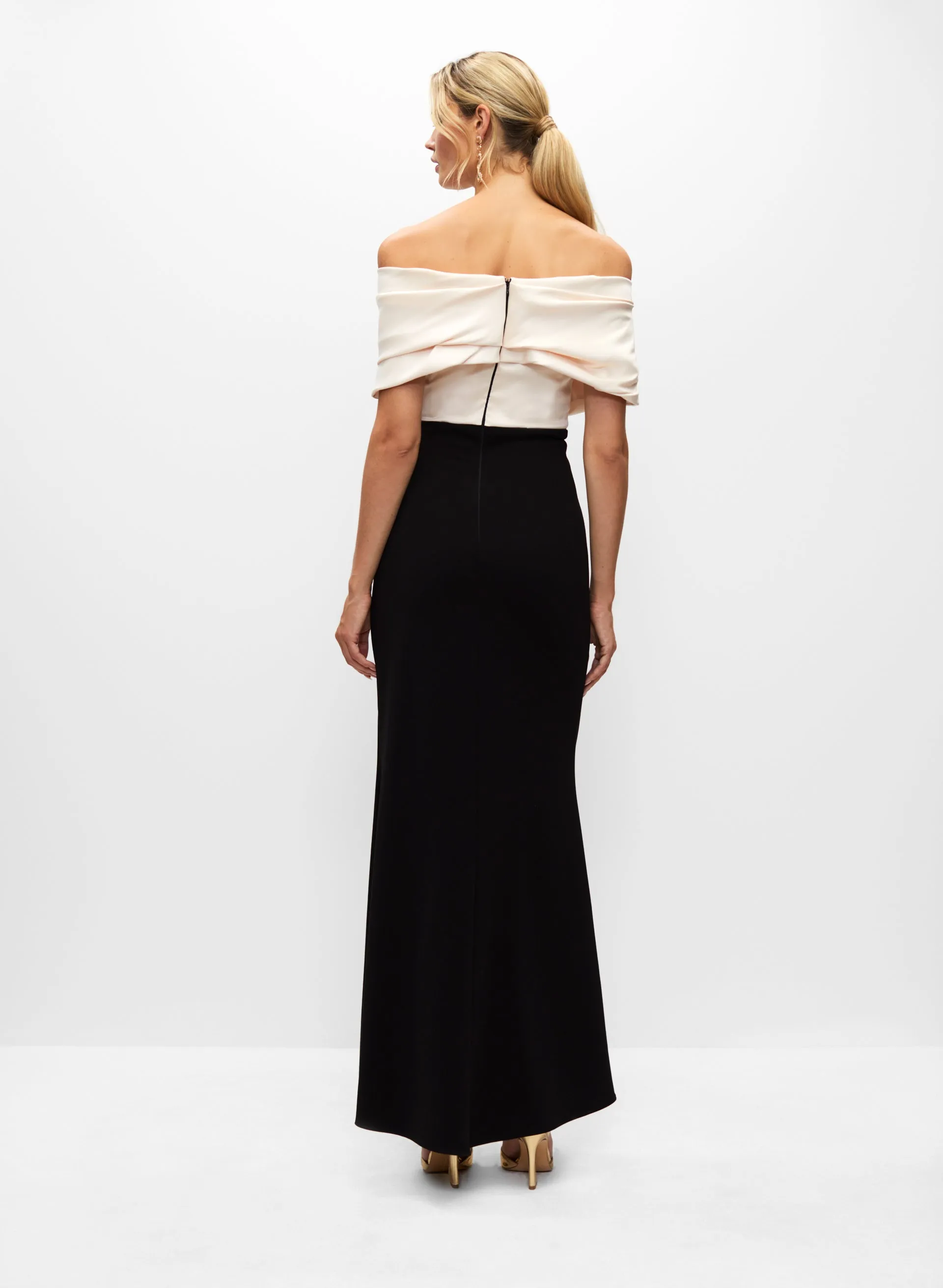 Contrast Sweetheart Wrap Neck Dress sold by Melanie Lyne product image thumbnail 2