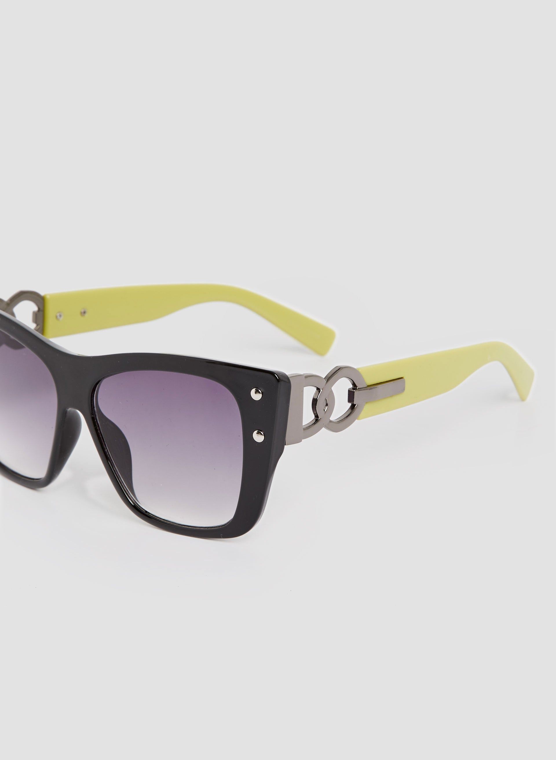 Chain Link Detail Sunglasses sold by Melanie Lyne product image thumbnail 2