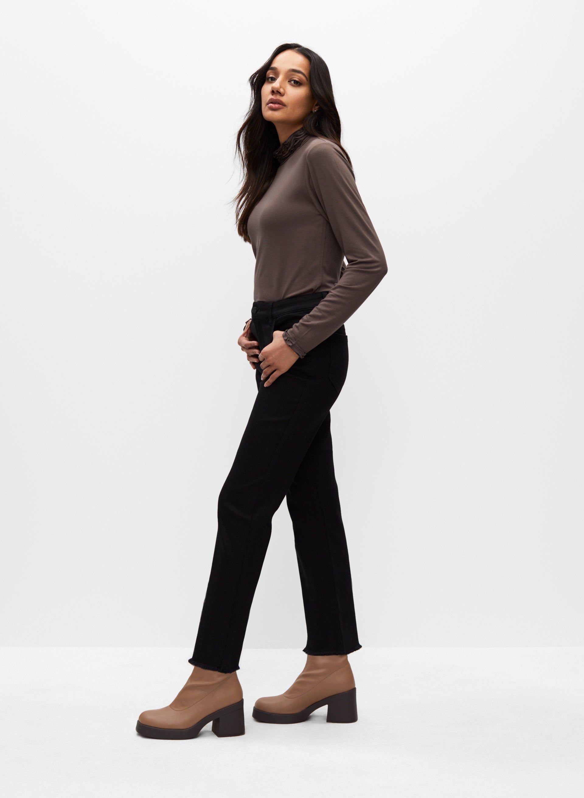 Cropped Flare Leg Jeans sold by Melanie Lyne product image thumbnail 5