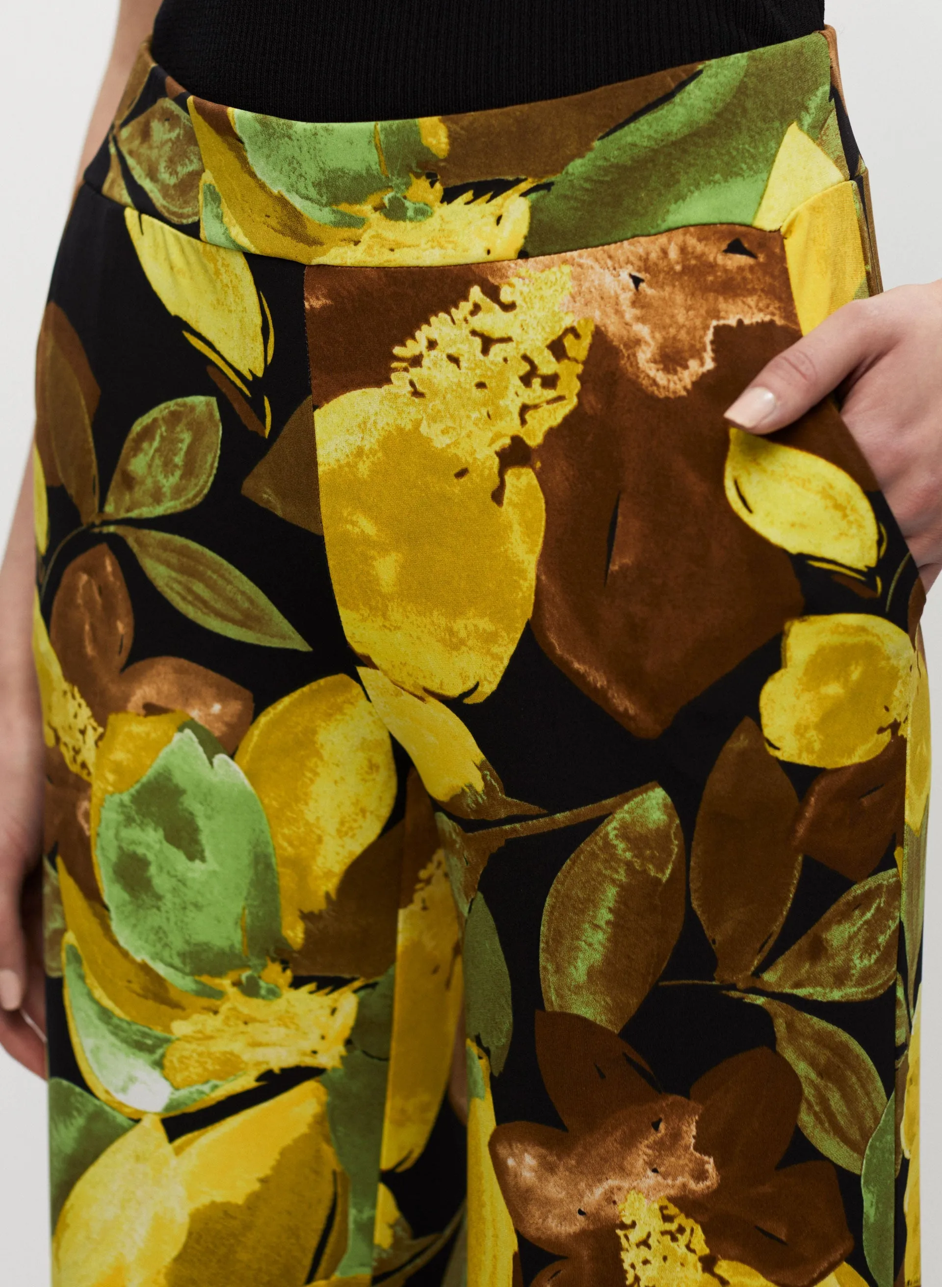 Printed Pull-On Wide Leg Pants sold by Melanie Lyne product image thumbnail 4