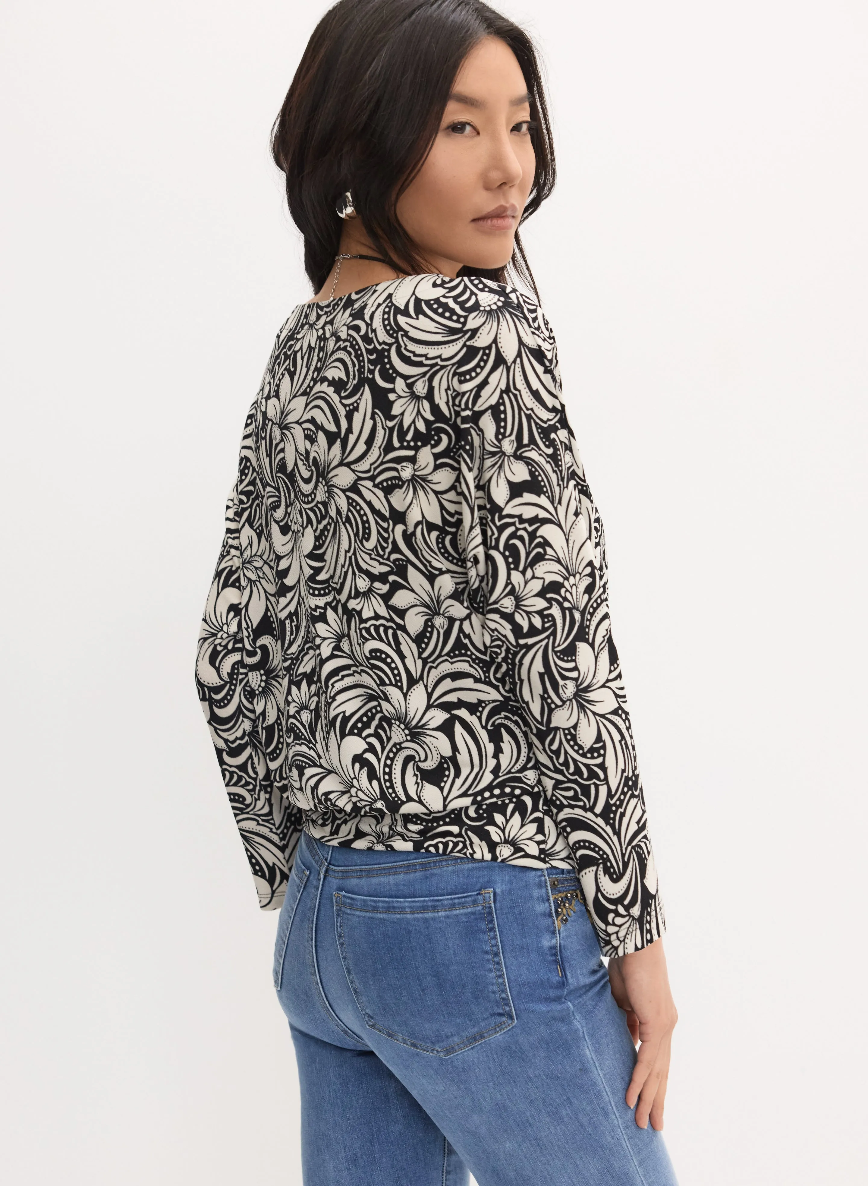 Graphic Floral Print Top sold by Melanie Lyne product image thumbnail 5