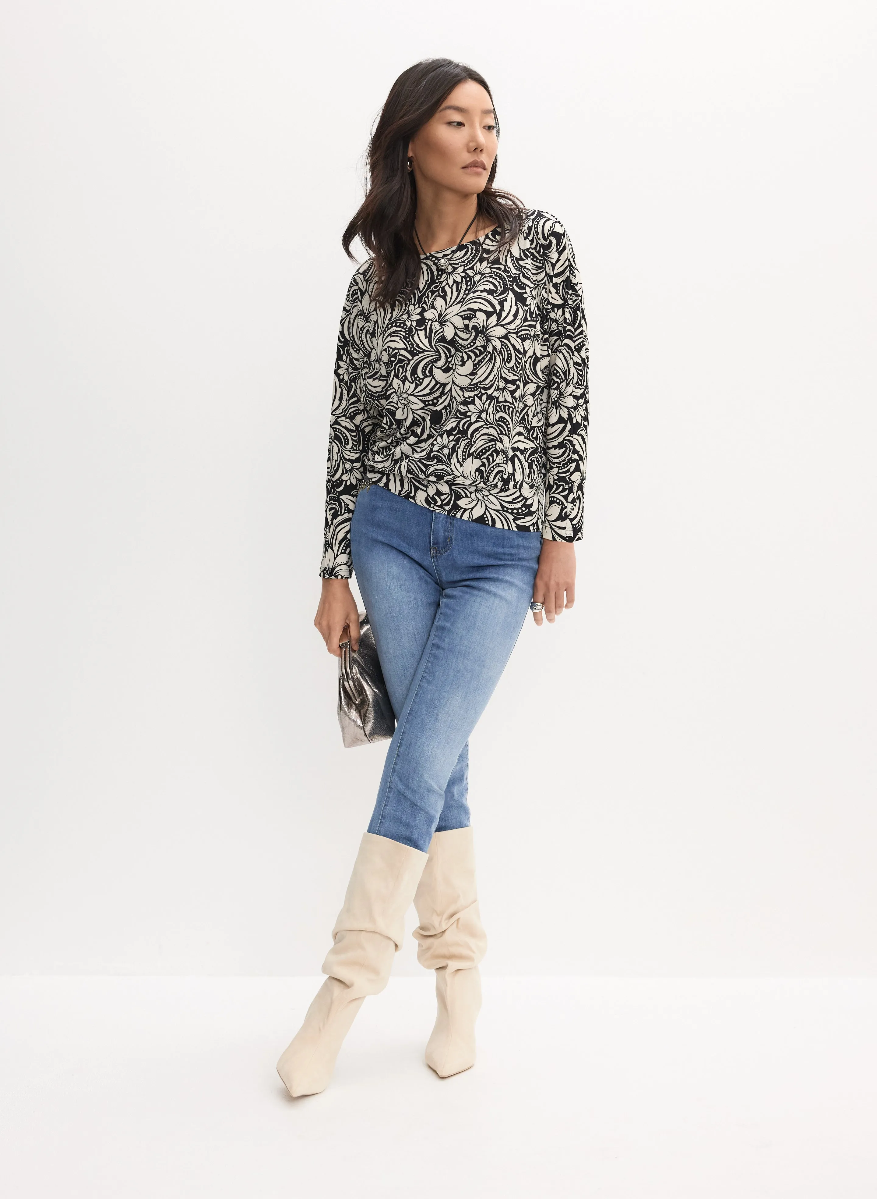 Graphic Floral Print Top sold by Melanie Lyne product image thumbnail 3