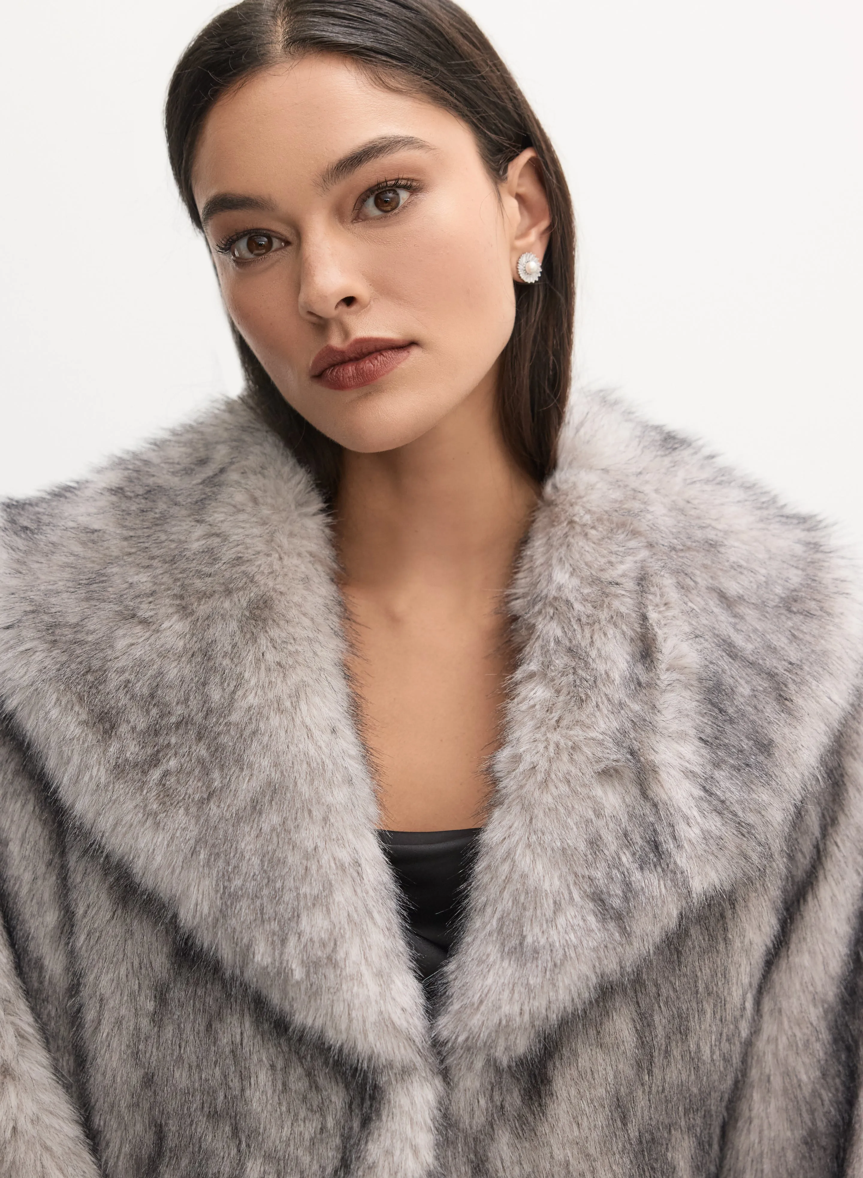 Cropped Faux Fur Jacket sold by Melanie Lyne product image thumbnail 4