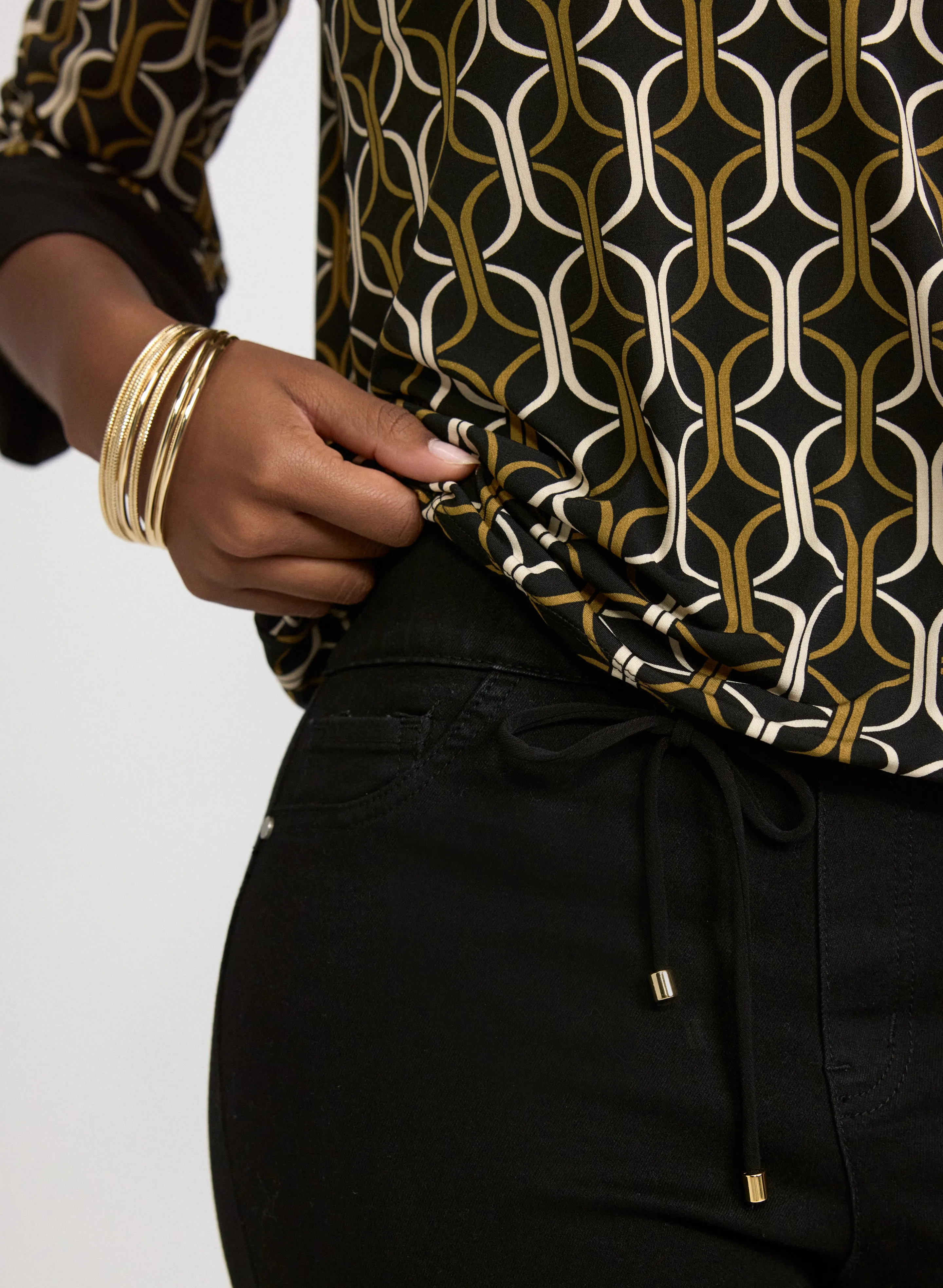 Geometric Print Top sold by Melanie Lyne product image thumbnail 5